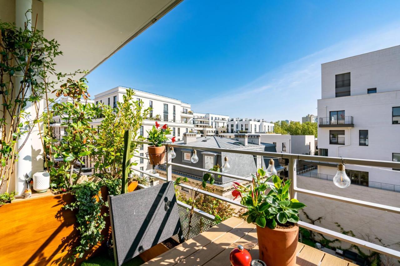 Stunning Apartment With Balcony To Visit Paris Levallois-Perret Bagian luar foto